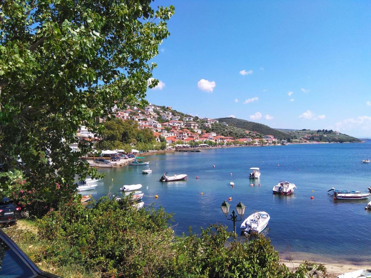 Marina Traditional Stonehouse Afétai Buitenkant foto